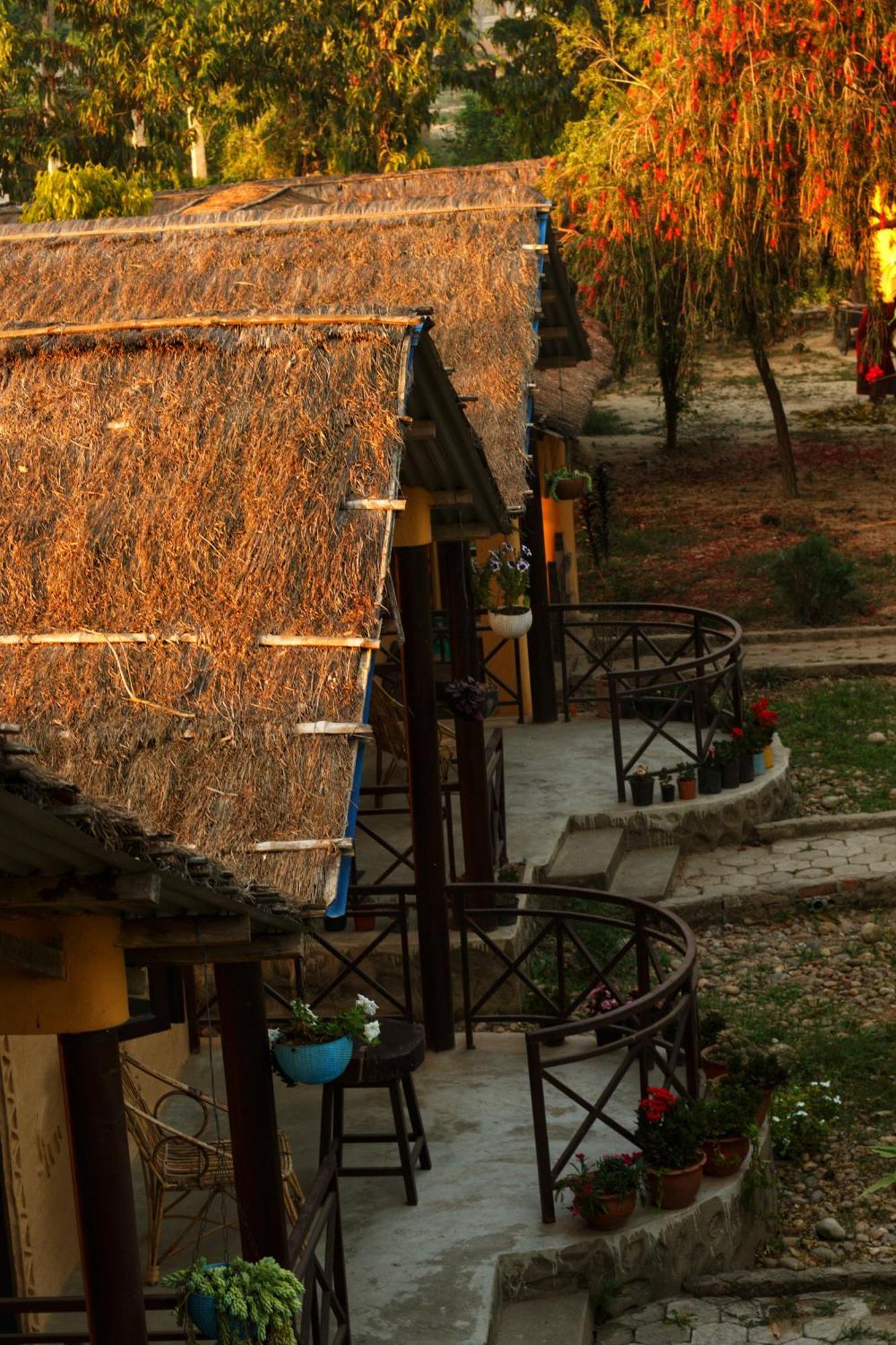 Mr. B'S Place Bardiya Εξωτερικό φωτογραφία
