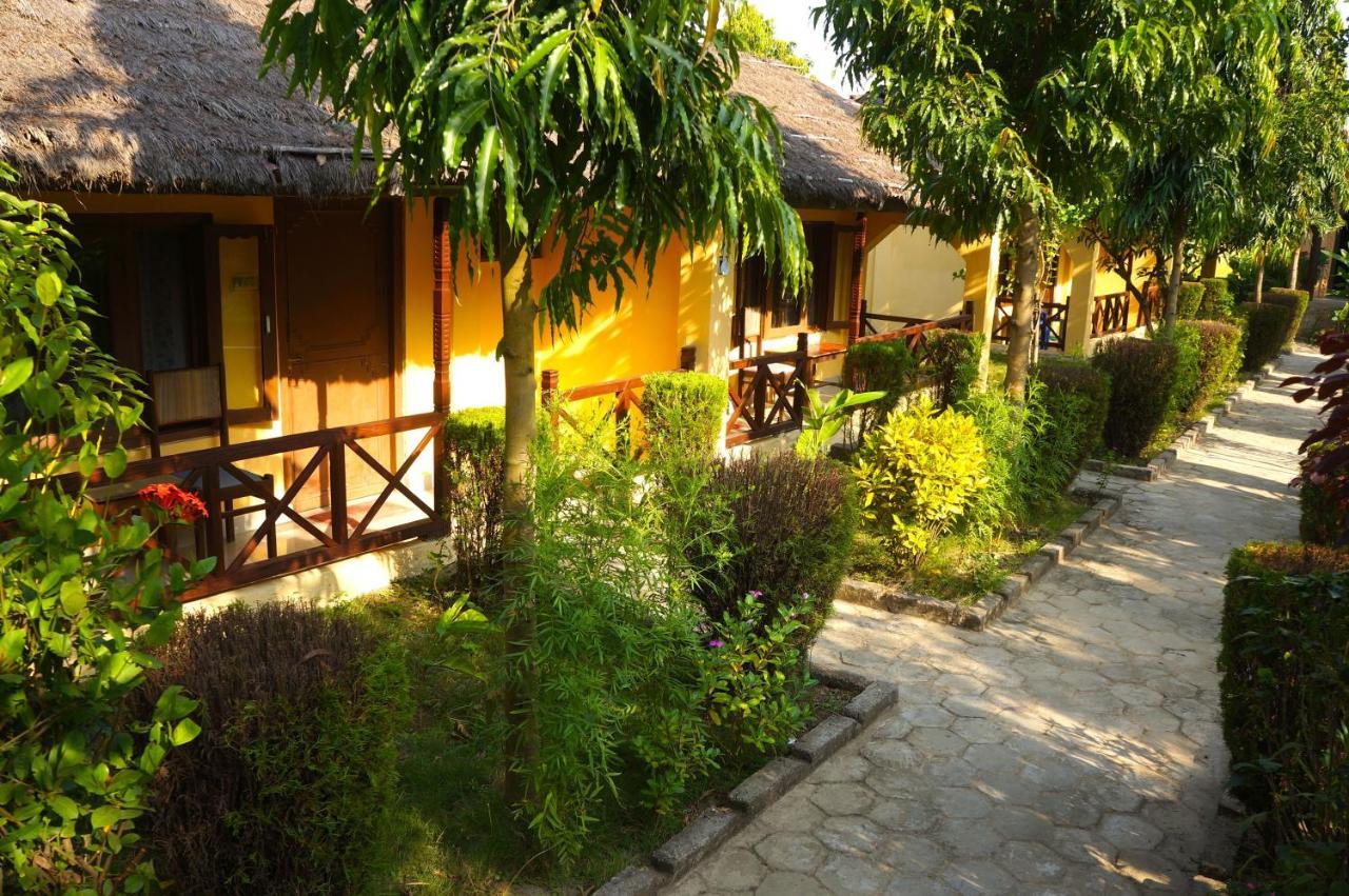 Mr. B'S Place Bardiya Εξωτερικό φωτογραφία